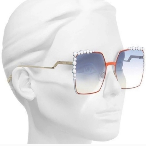 Fendi Cat Eye Oversized Square Sunglasses - Picture 12 of 12